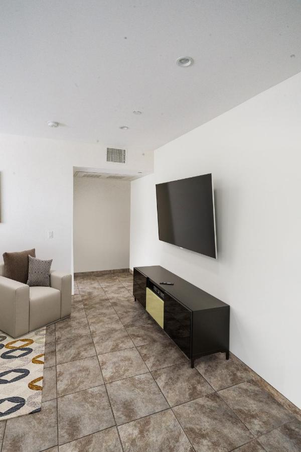 New Luxury Hollywood Sign View- Condo Los Angeles Buitenkant foto